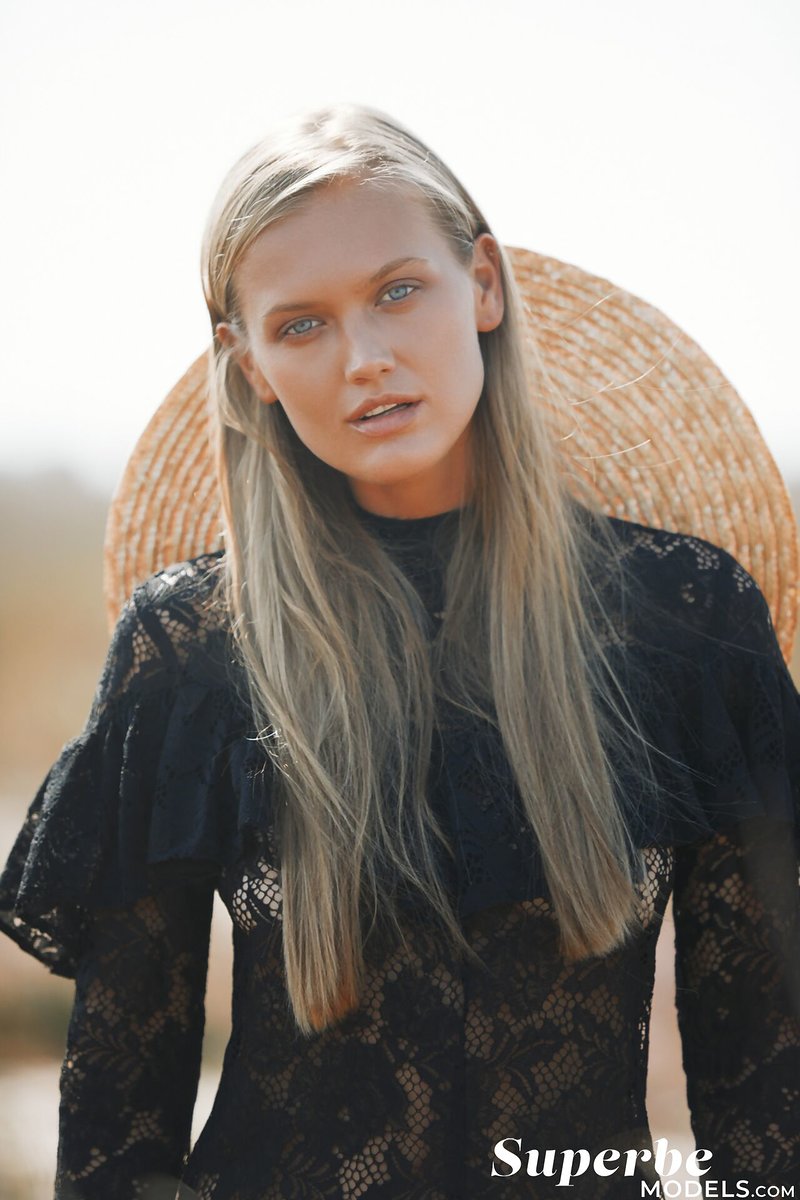 Лена, 22 года, 3 размер груди